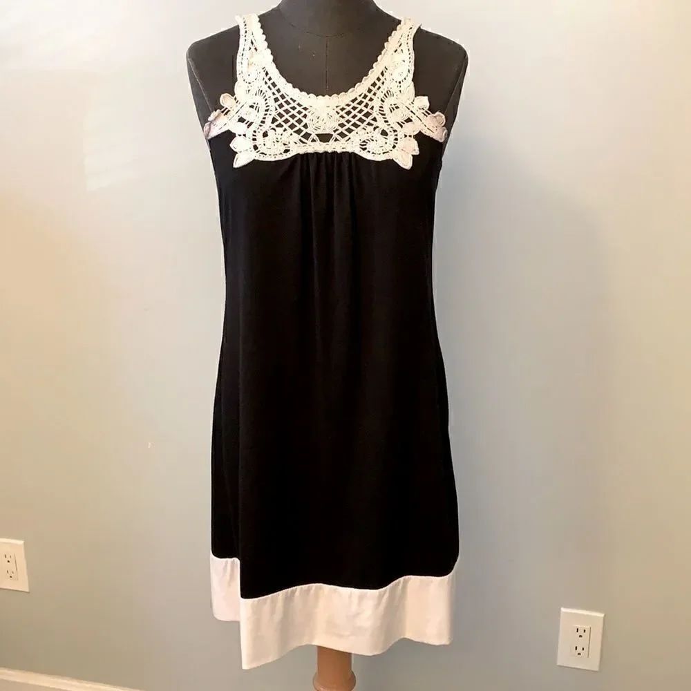 Black & White Lace Shift Dress